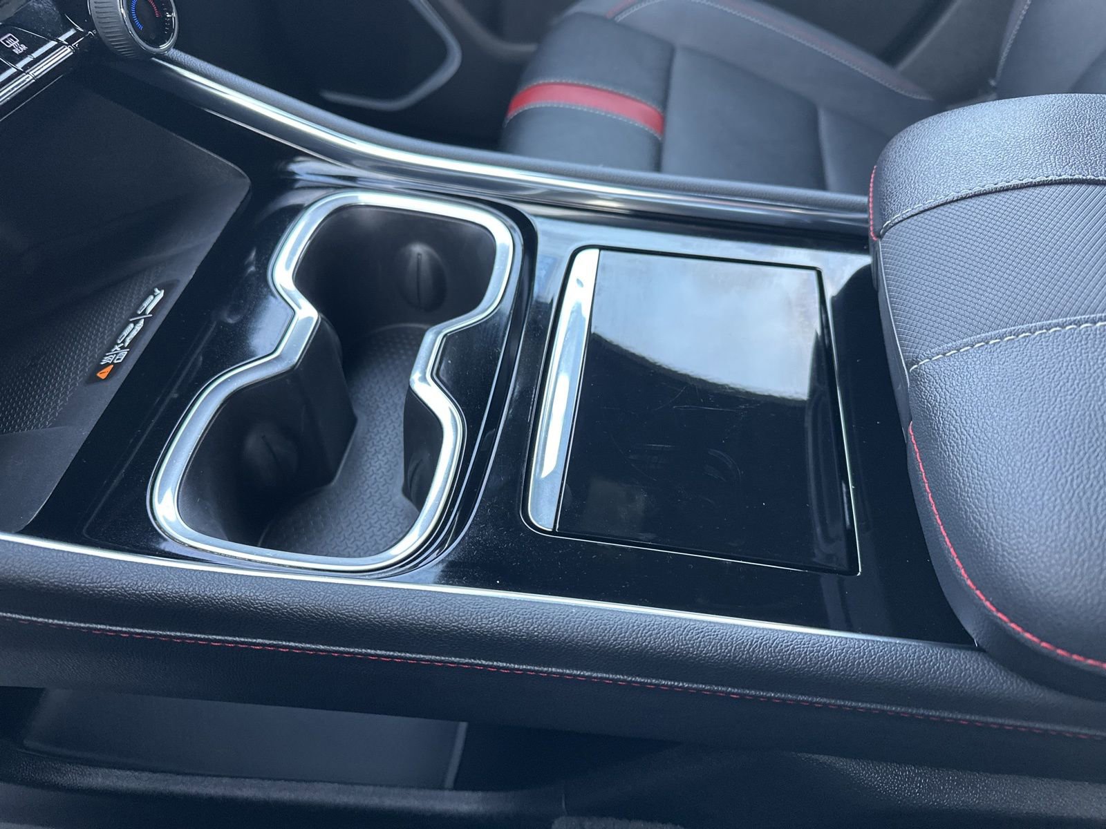 Used 2024 Chevrolet Traverse RS AWD/4WD image 73