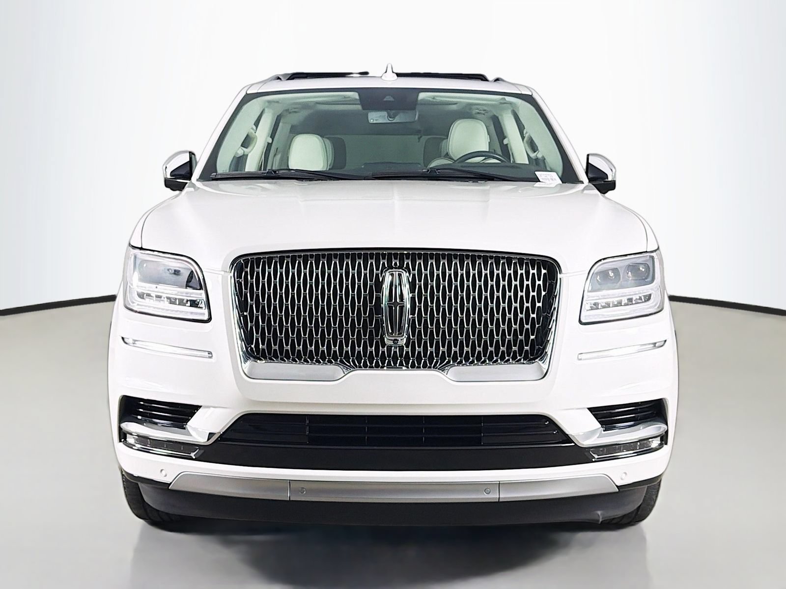 Used 2021 Lincoln Navigator Black Label w/ Cargo Convenience Package AWD/4WD image 2