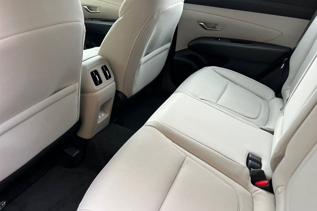 New 2026 Hyundai Tucson Blue SE image 10