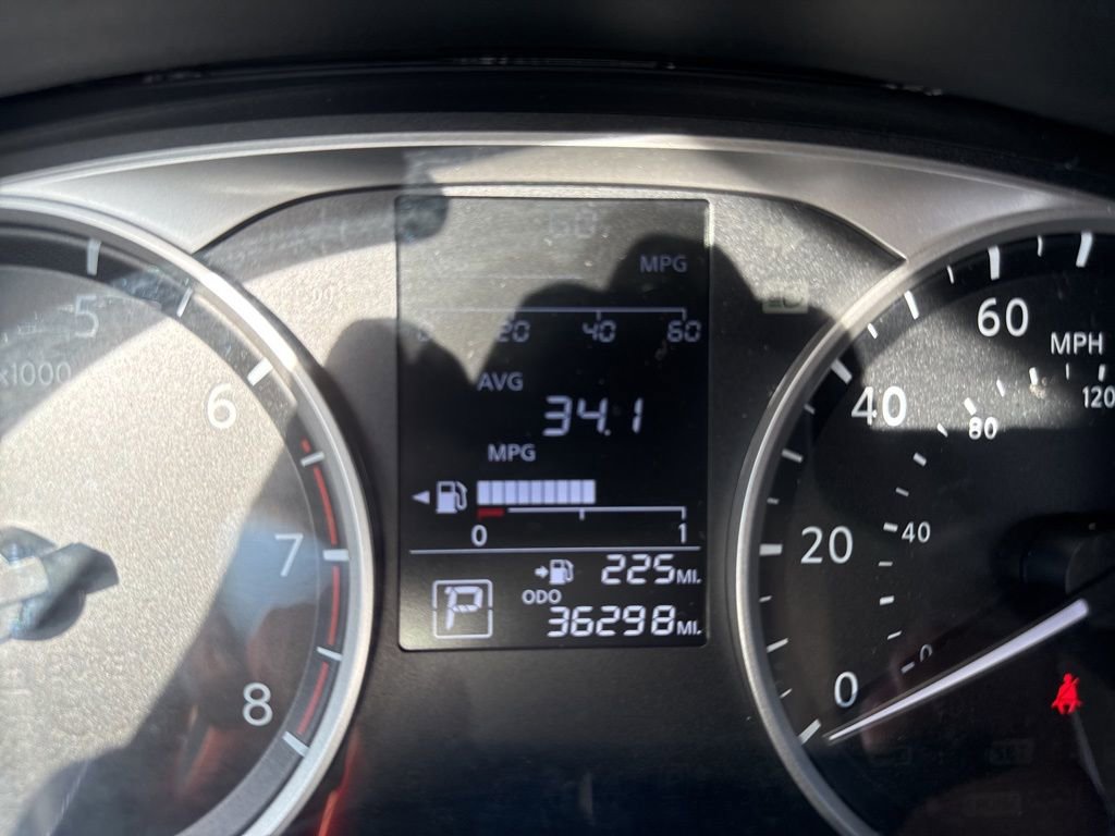 Used 2023 Nissan Versa S w/ Trunk Package image 19