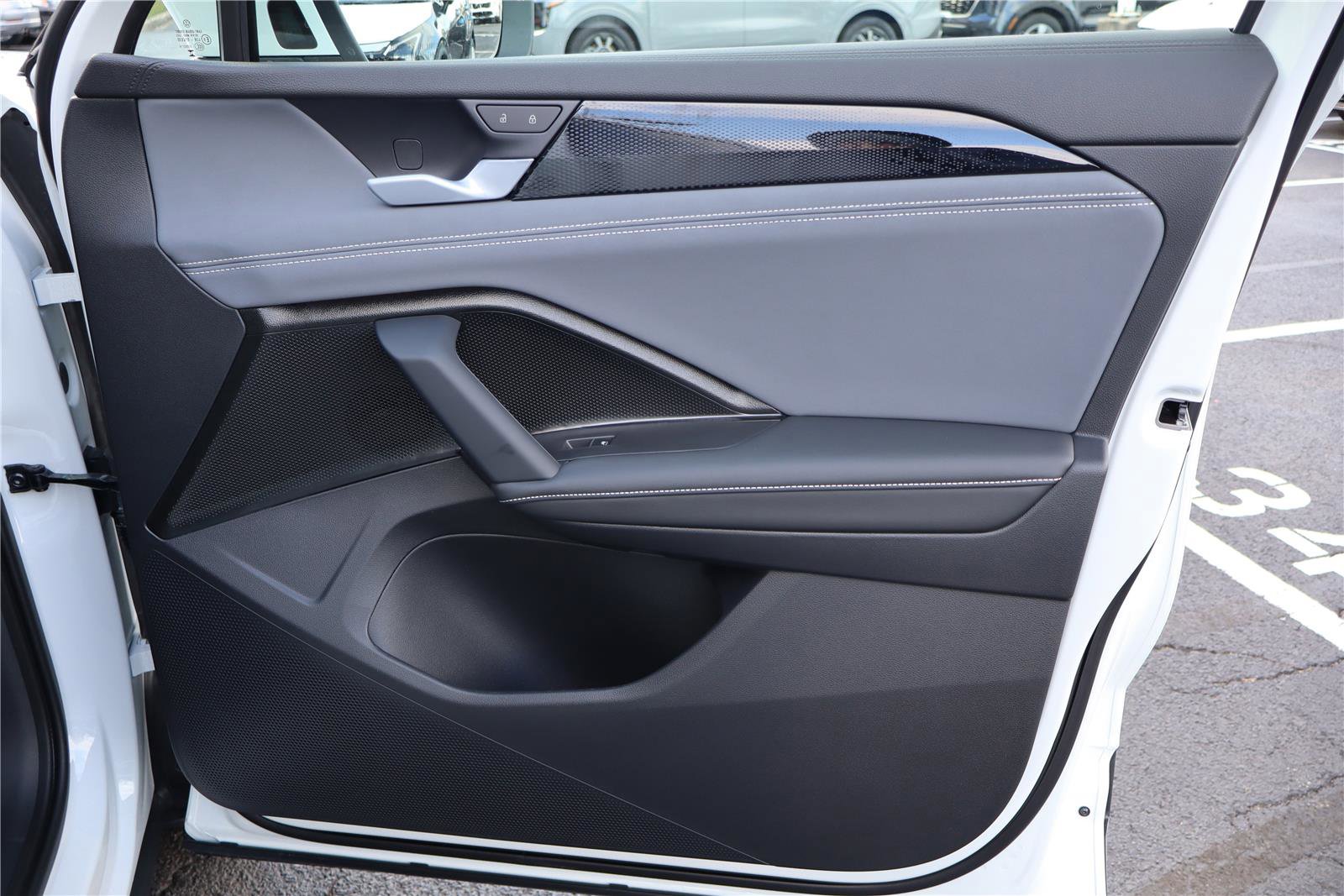 New 2026 Volkswagen Tiguan SE image 27