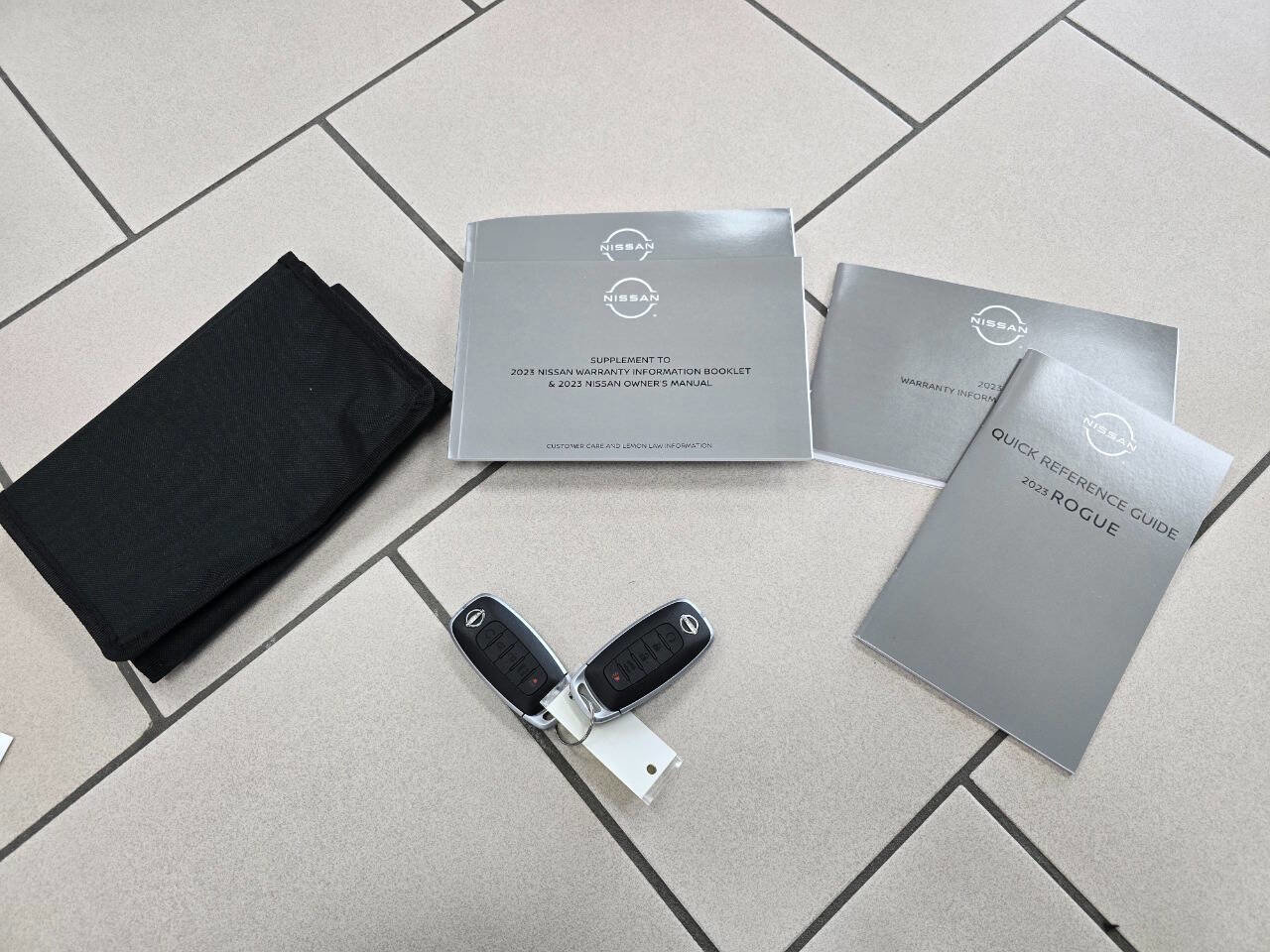 Used 2023 Nissan Rogue SV w/ SV Premium B Package image 39