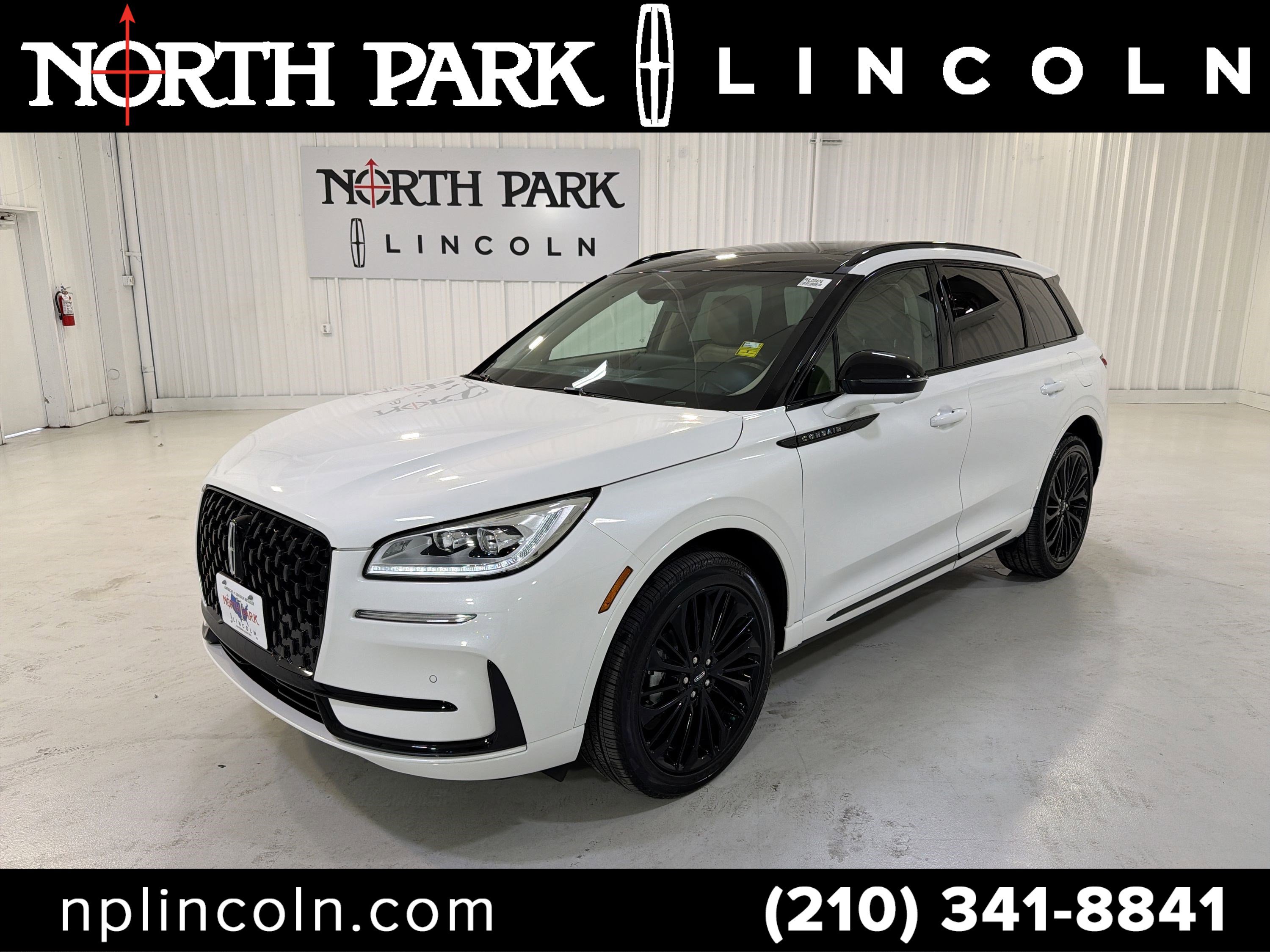 Used 2025 Lincoln Corsair Reserve w/ Equipment Group 202A image 1