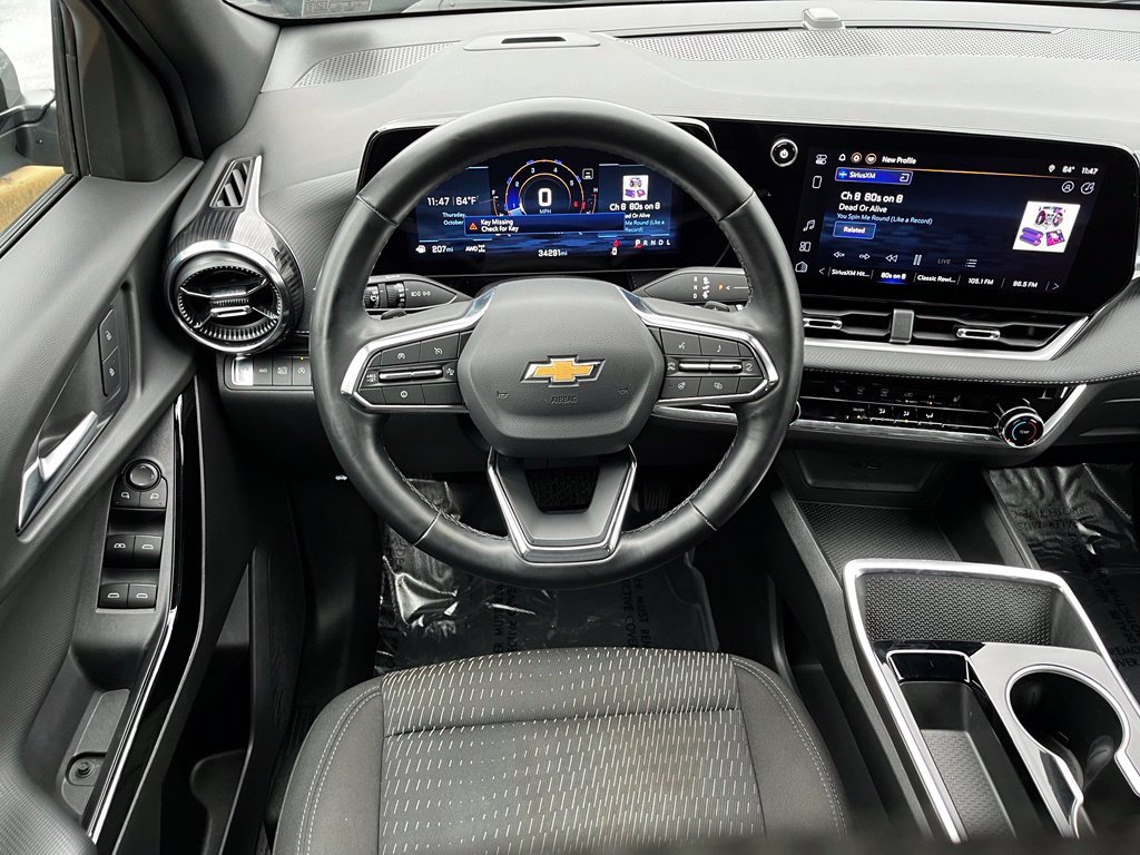 Used 2025 Chevrolet Equinox LT AWD/4WD image 8