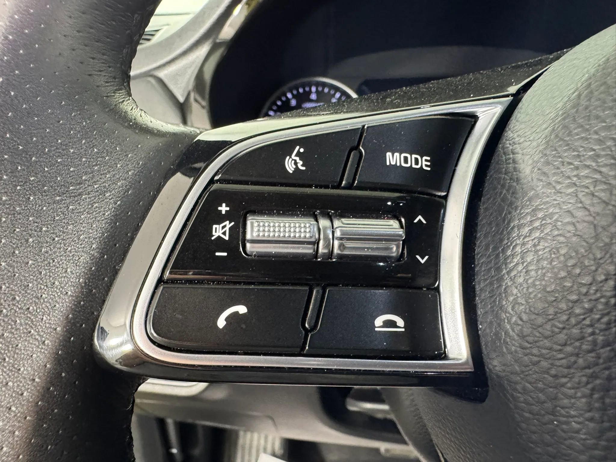 Used 2023 Kia Seltos SX w/ SX Sunroof Package AWD/4WD image 15