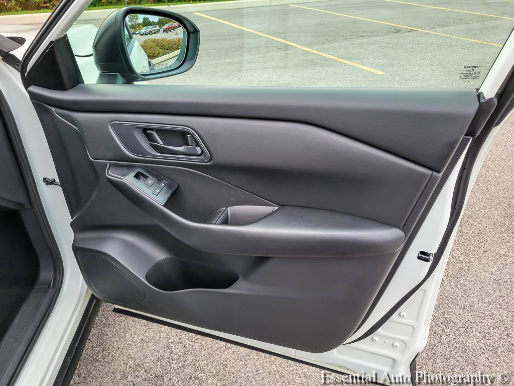 Used 2024 Nissan Rogue S FWD image 26