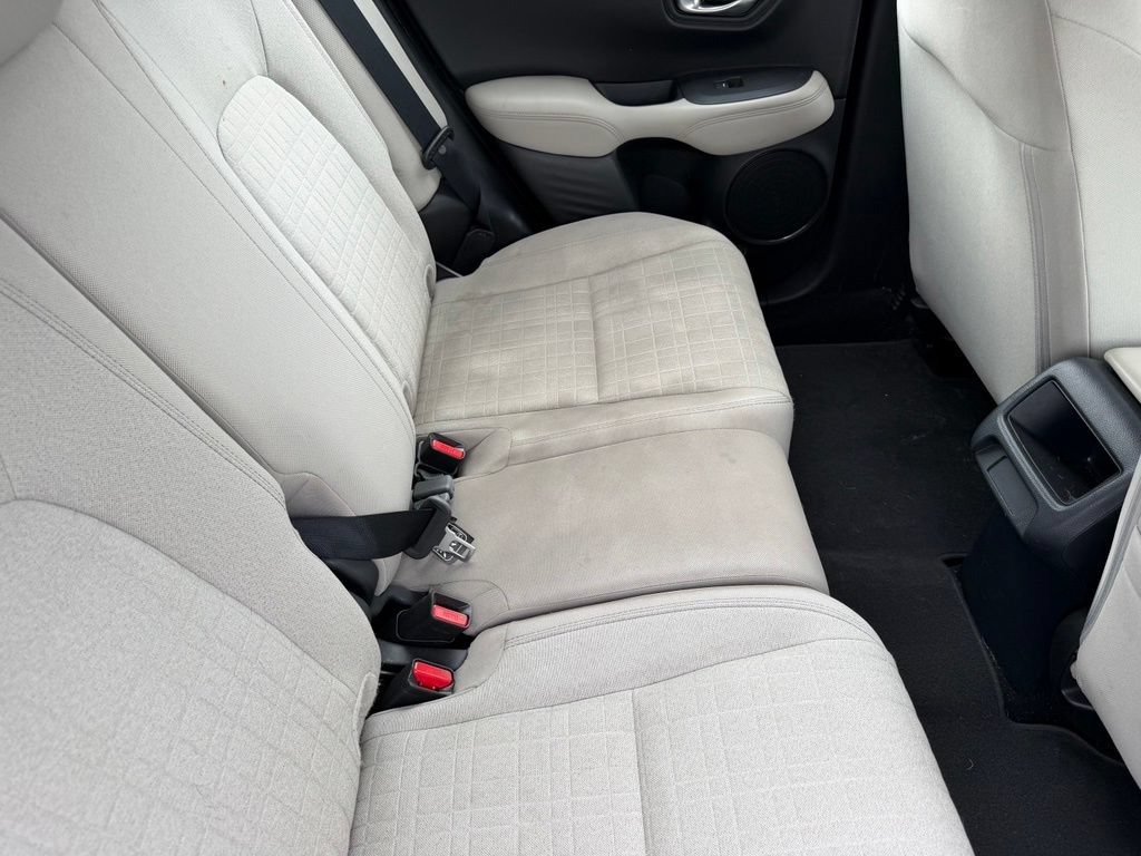 Used 2023 Honda HR-V LX image 17