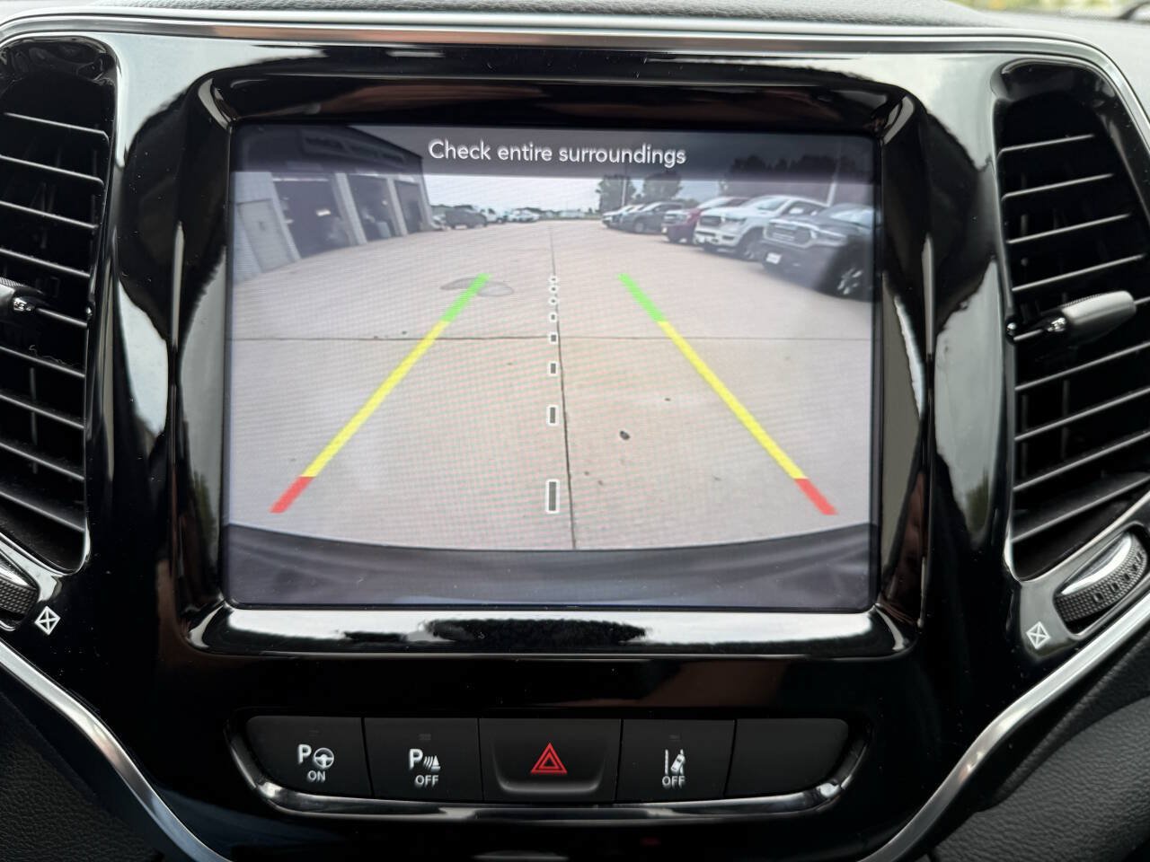 Used 2021 Jeep Cherokee Limited AWD/4WD image 20