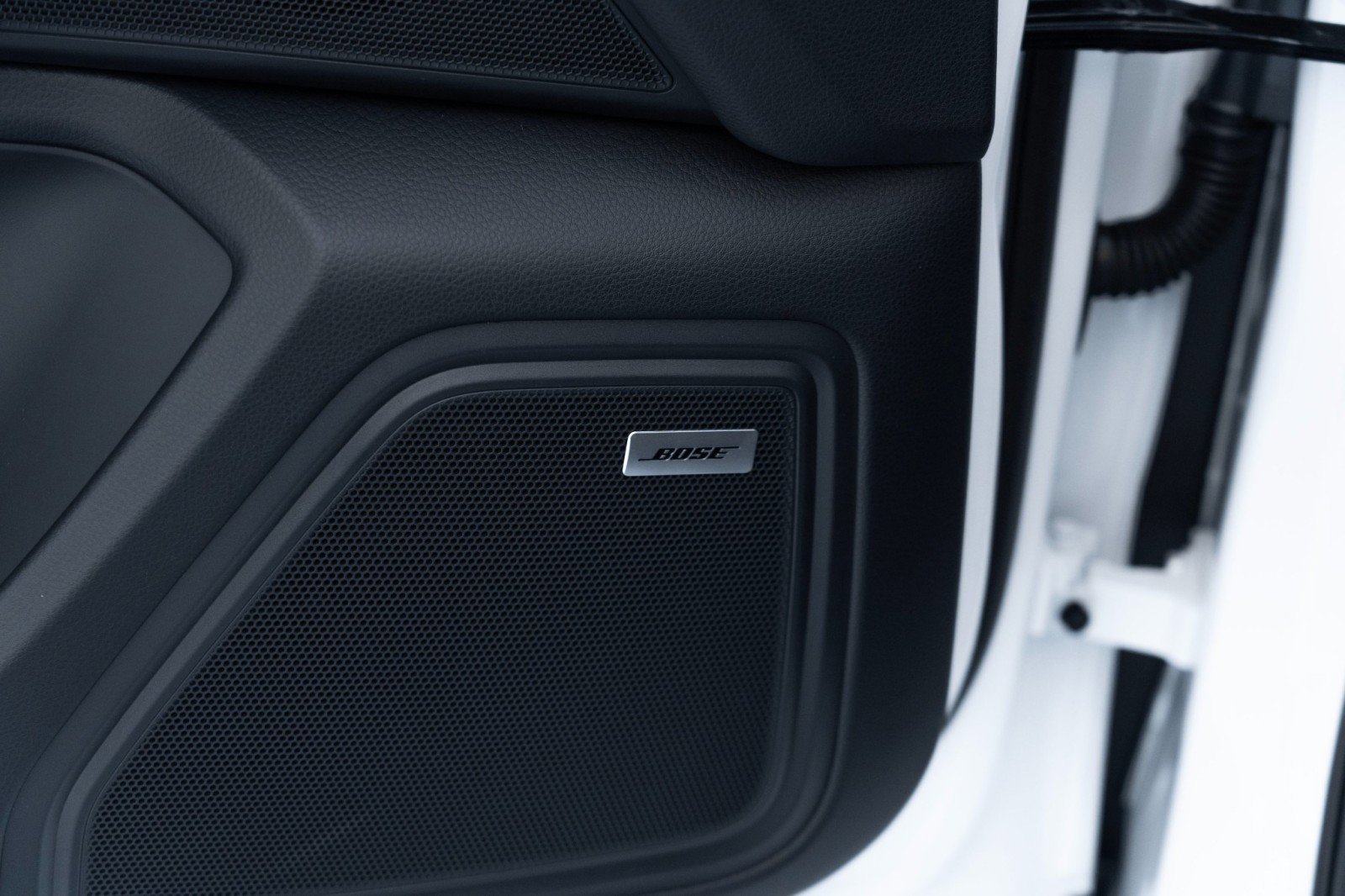 New 2025 Porsche Macan image 22