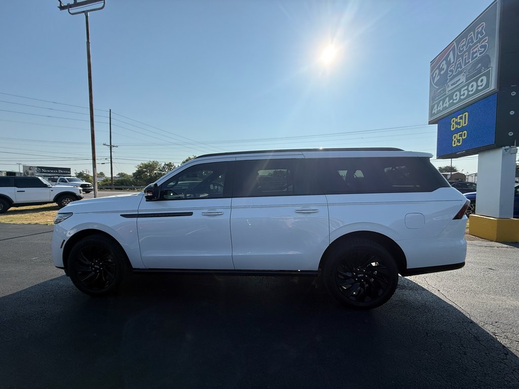Used 2026 Lincoln Navigator L Reserve w/ Jet Appearance Package AWD/4WD image 7