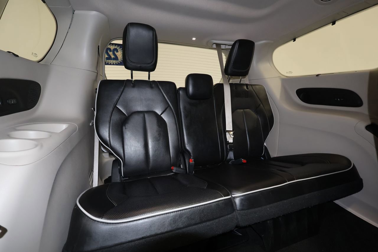 Used 2022 Chrysler Pacifica Limited image 25