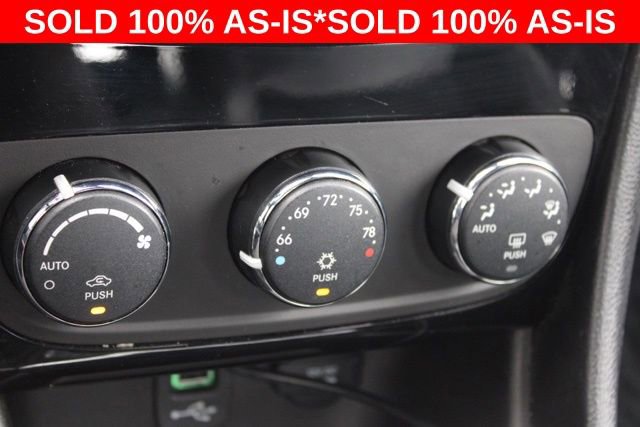 Used 2014 Chrysler 200 Limited w/ 200 S V6 Premium Group image 31