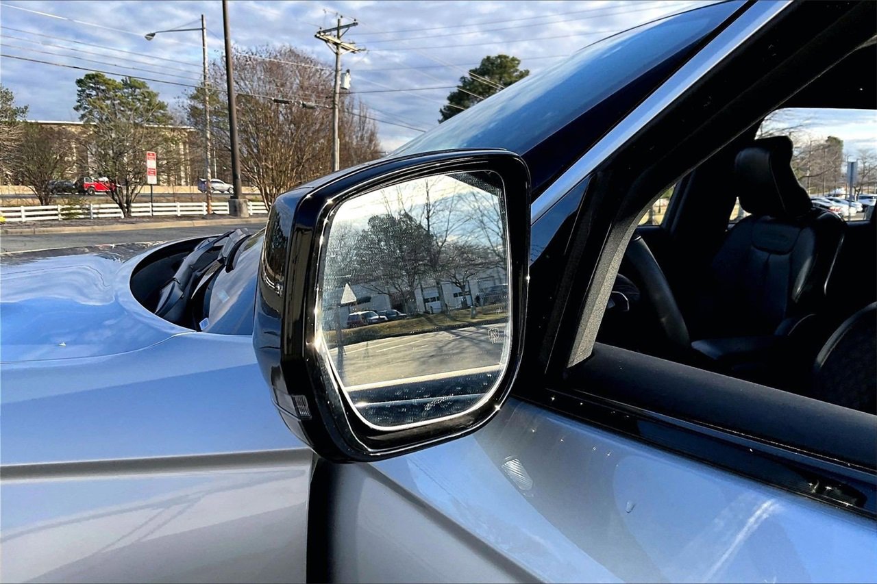 Certified 2025 Jeep Grand Cherokee Summit image 29