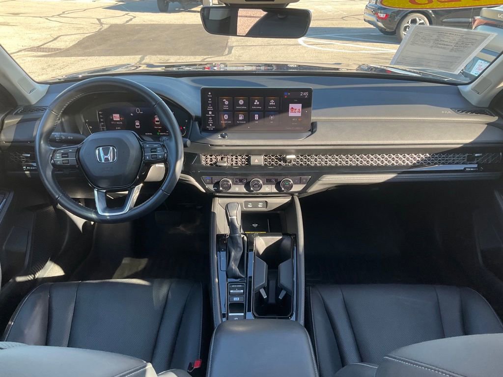 Used 2023 Honda Accord Touring image 17