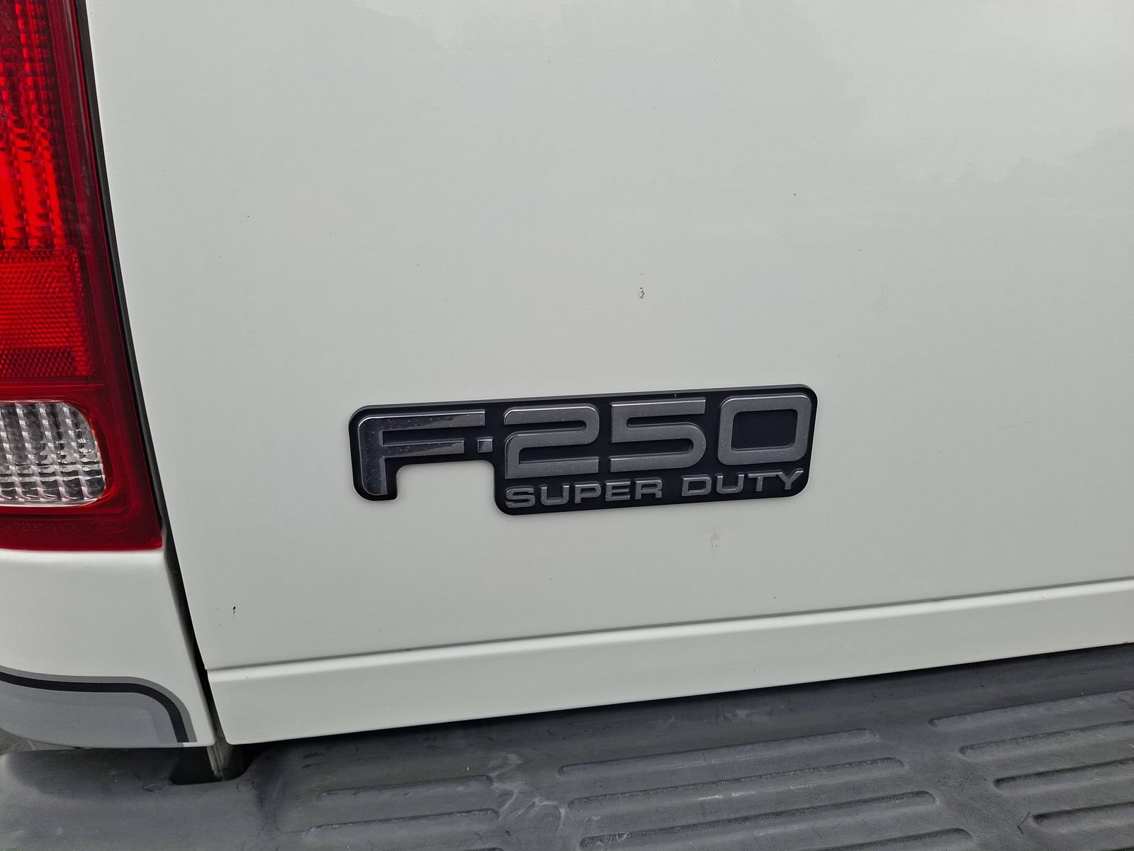 Used 2004 Ford F250 XL RWD image 26