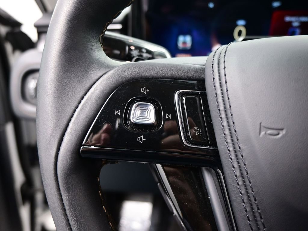 Used 2025 Lincoln Aviator 2WD w/ Jet Appearance Package image 12