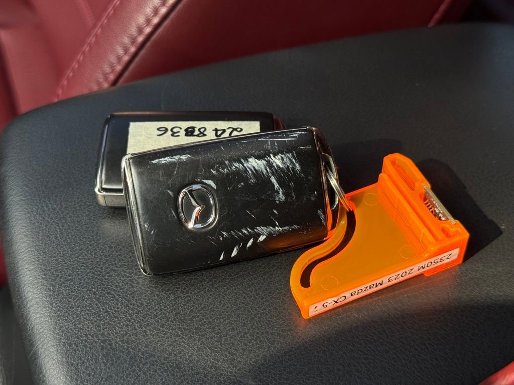 Used 2023 MAZDA CX-5 Carbon Edition image 38