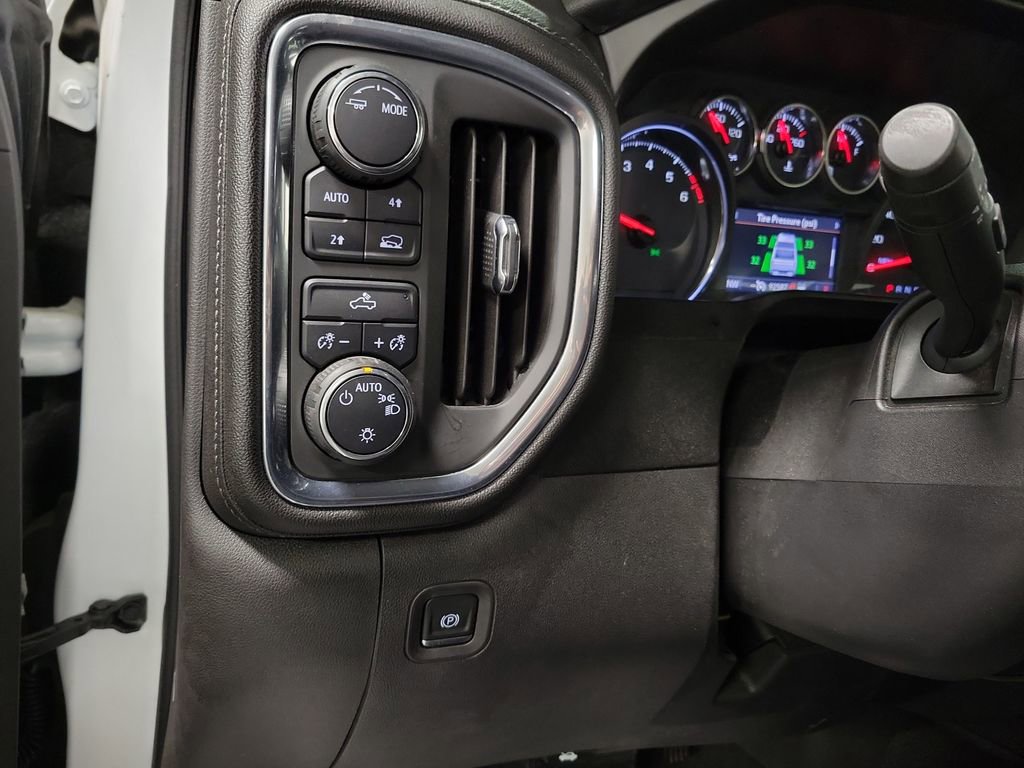 Used 2020 Chevrolet Silverado 1500 LT w/ All-Star Edition image 19