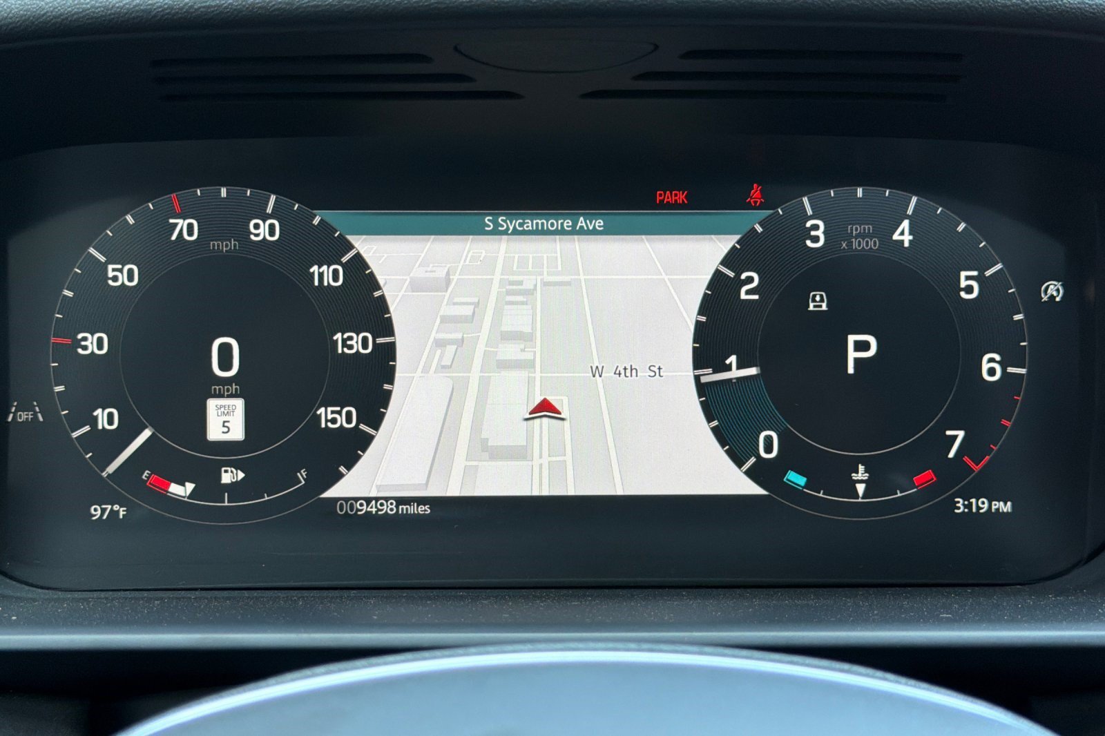 Certified 2025 Land Rover Discovery S AWD/4WD image 23