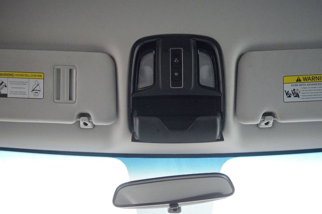 Used 2016 Kia Sorento LX image 25