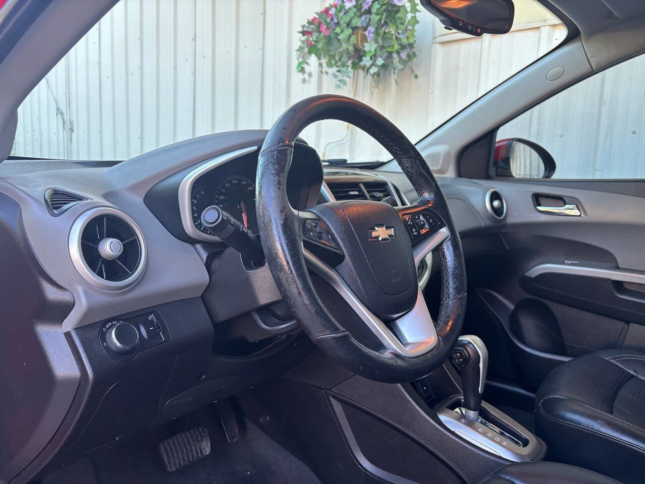 Used 2020 Chevrolet Sonic Premier FWD image 10