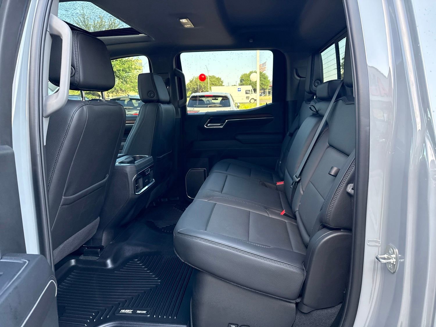 Used 2024 GMC Sierra 1500 Denali w/ Denali Reserve Package AWD/4WD image 5