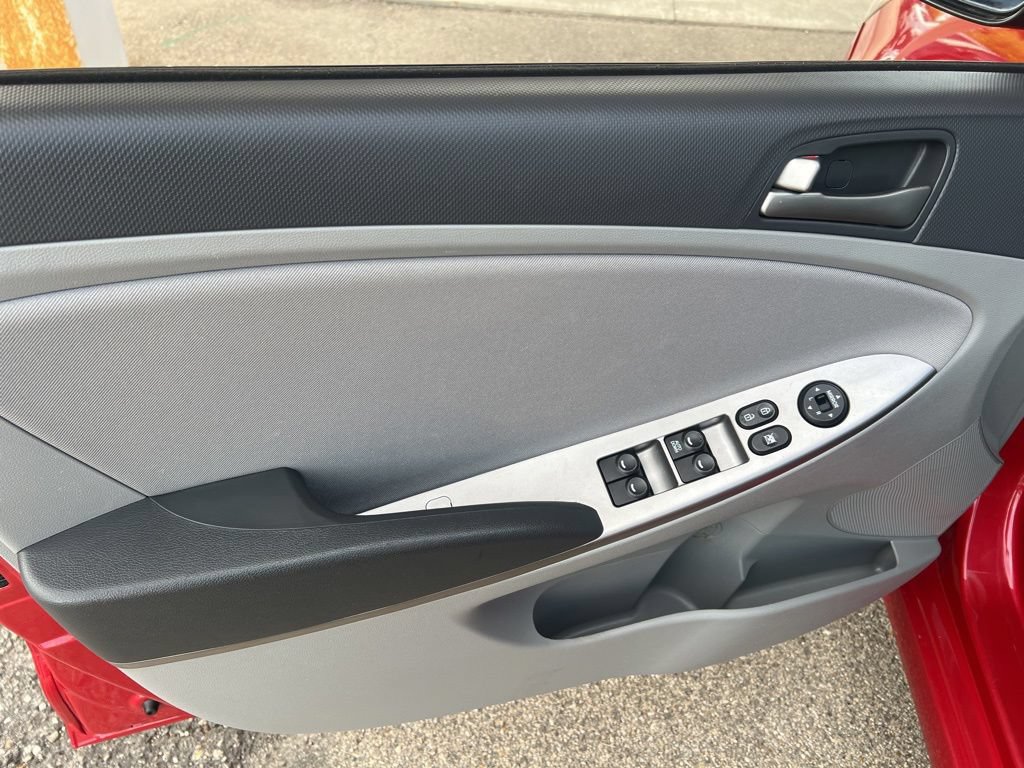 Used 2017 Hyundai Accent SE FWD image 7