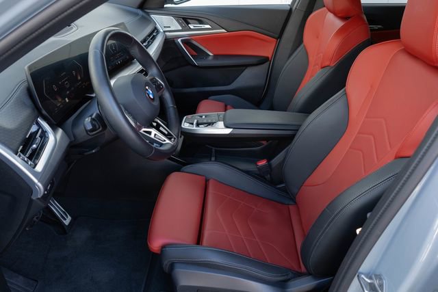 Certified 2025 BMW X2 xDrive28i w/ Premium Package image 15