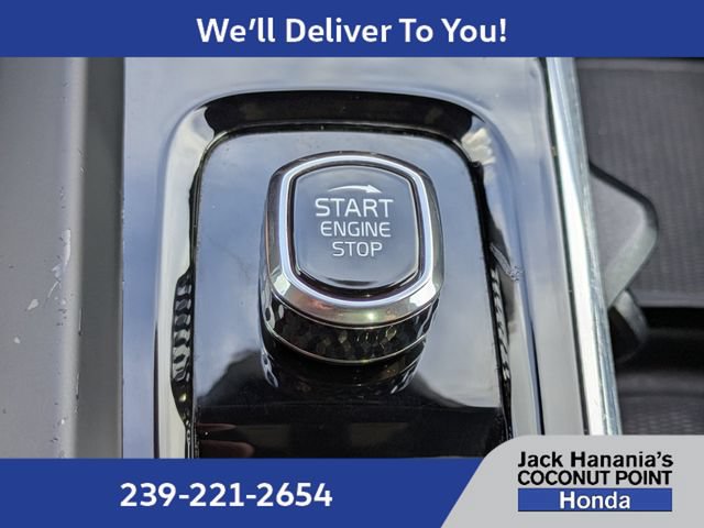 Used 2024 Volvo XC60 B5 Ultimate w/ Protection Package Premier AWD/4WD image 32