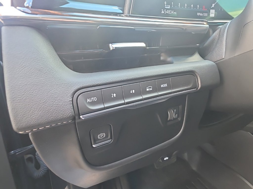 Used 2021 Cadillac Escalade Premium Luxury AWD/4WD image 17