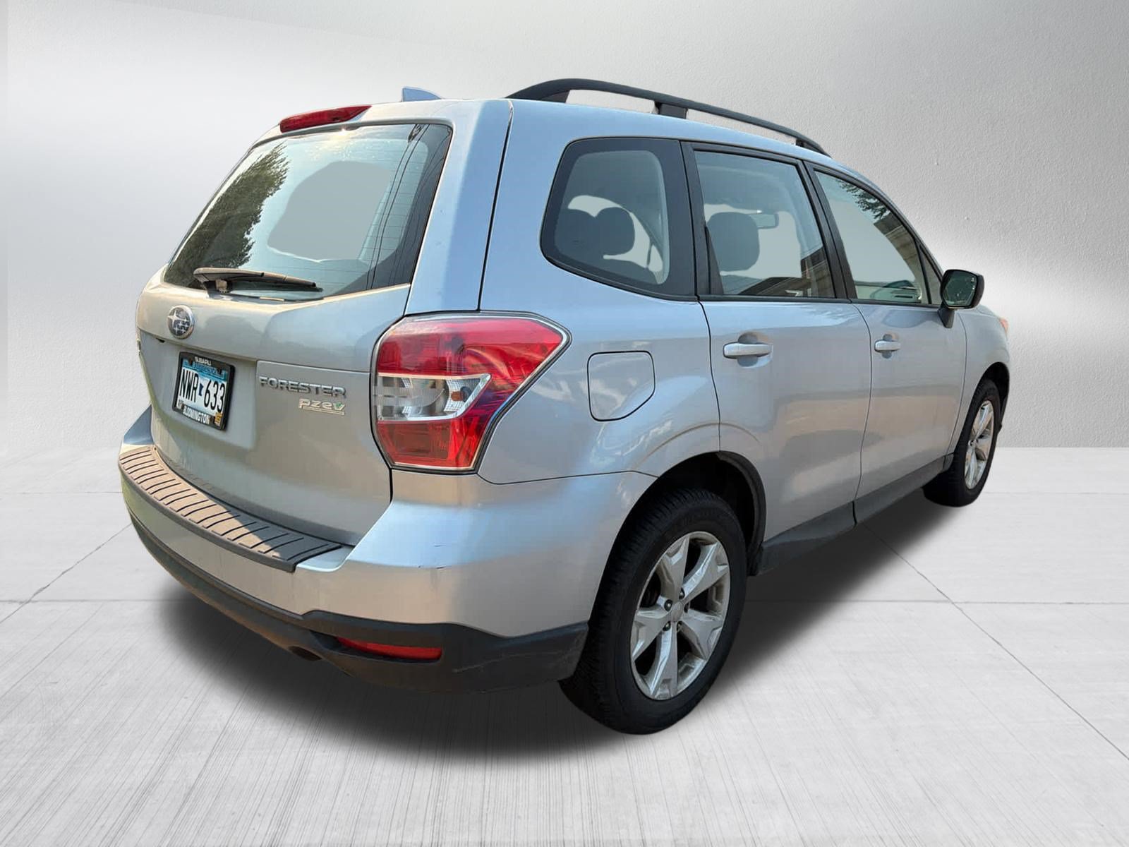 Used 2016 Subaru Forester 2.5i w/ Popular Package #2 AWD/4WD image 4