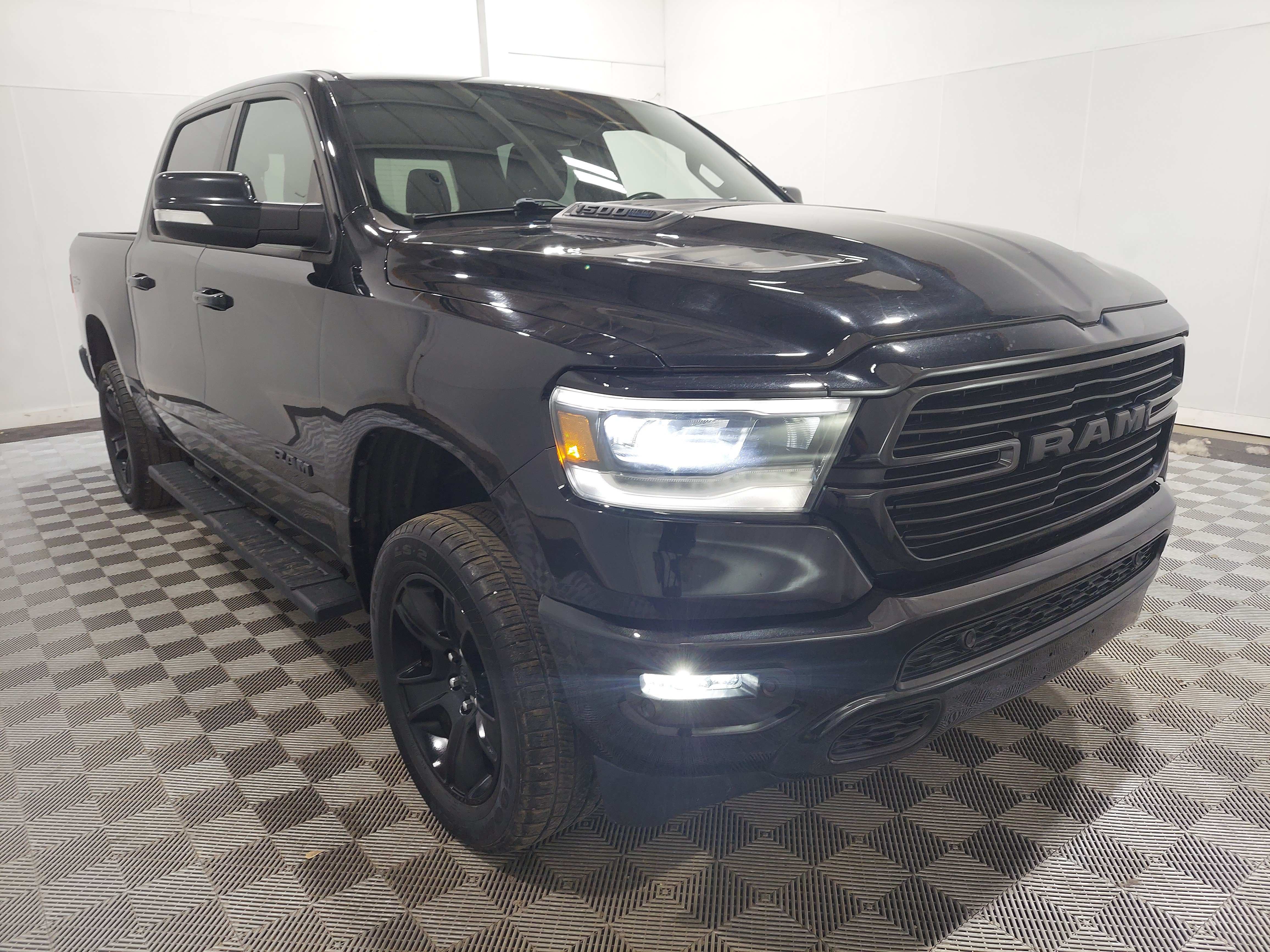 Used 2022 RAM 1500 Sport w/ G/T Package AWD/4WD image 4