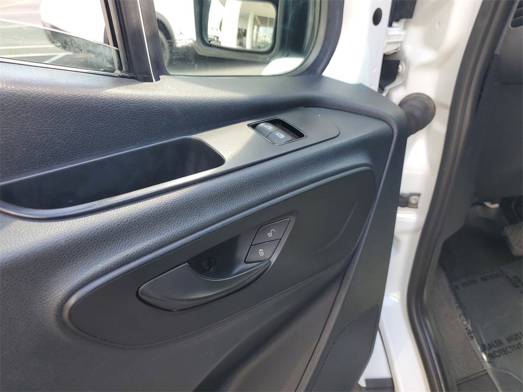 Used 2019 Freightliner Sprinter 3500 image 21