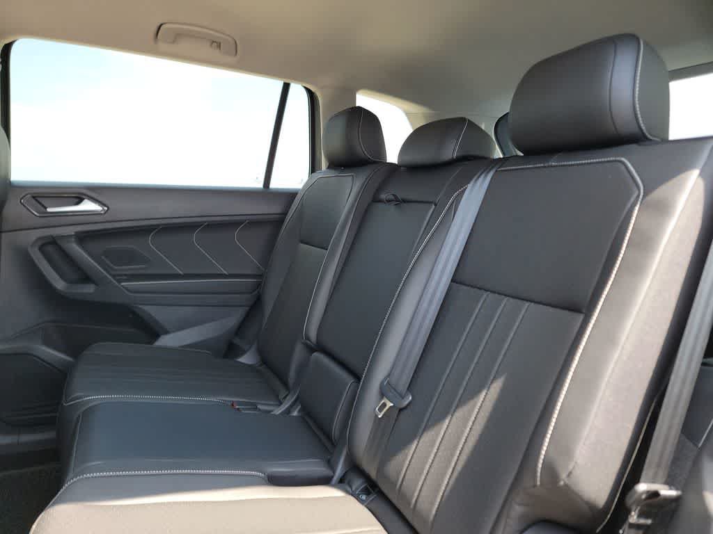 Used 2023 Volkswagen Tiguan SE FWD image 26