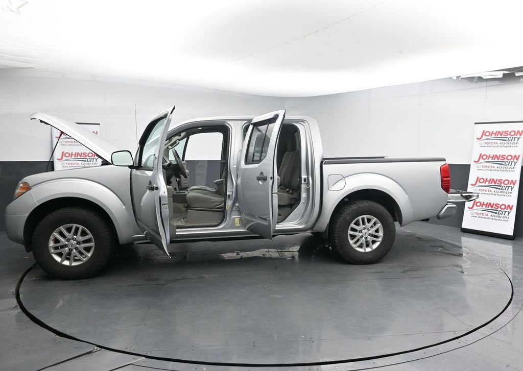 Used 2017 Nissan Frontier SV image 28