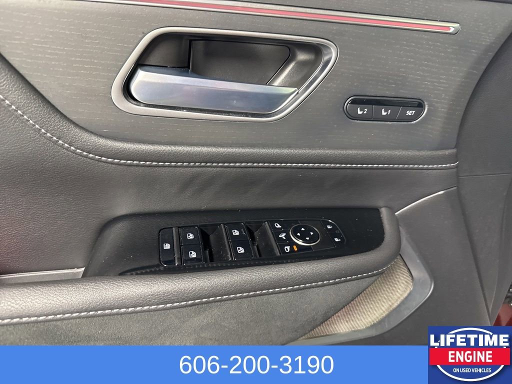 Used 2025 INFINITI QX80 Sensory image 30