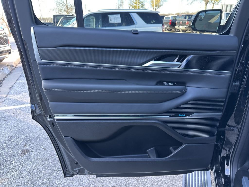 New 2026 Jeep Grand Wagoneer Summit w/ Rear Seat Video Group I image 45