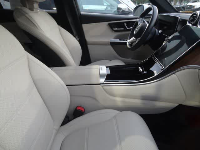 Used 2024 Mercedes-Benz GLC 300 4MATIC image 8