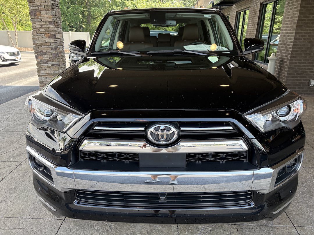 Used 2023 Toyota 4Runner Limited AWD/4WD image 3