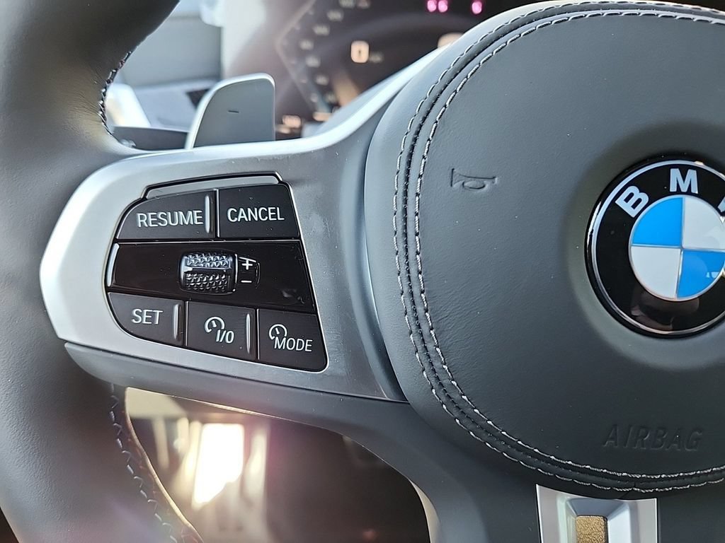 Certified 2025 BMW X7 M60i AWD/4WD image 28