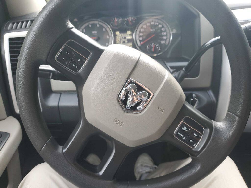 Used 2012 RAM 1500 Classic SLT AWD/4WD image 34