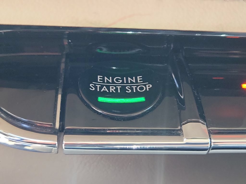 Used 2023 Lincoln Nautilus FWD w/ Premium Package image 26