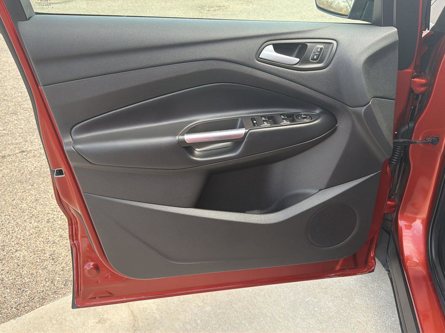 Used 2019 Ford Escape SE AWD/4WD image 9