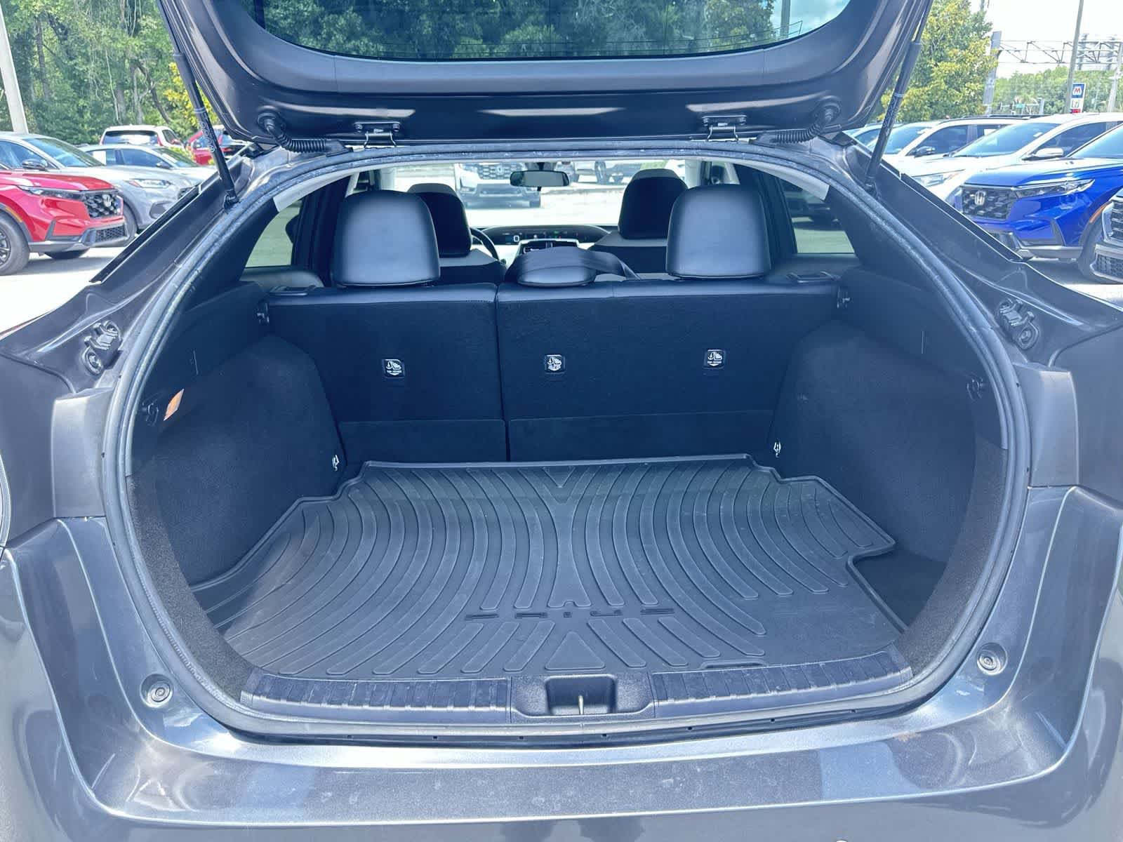 Used 2018 Toyota Prius Three Touring FWD image 24
