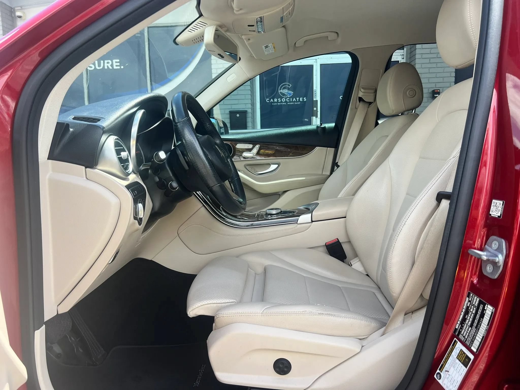 Used 2019 Mercedes-Benz GLC 300 image 21