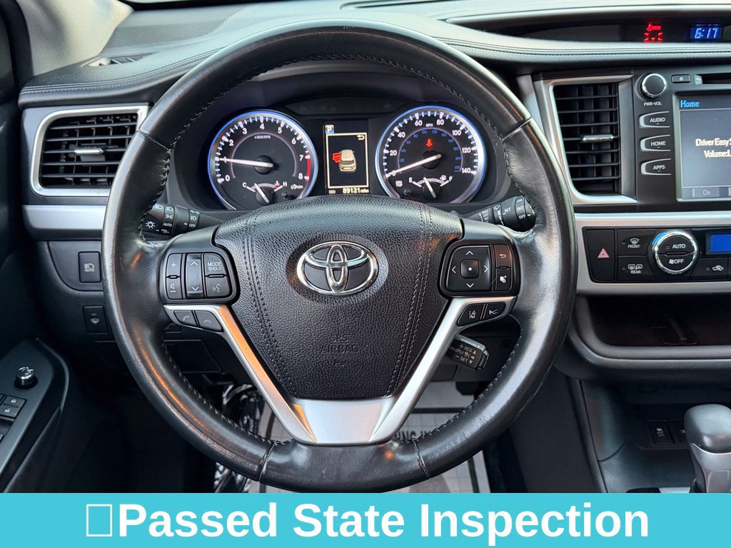 Used 2017 Toyota Highlander XLE w/ Carpet Mat Package AWD/4WD image 29
