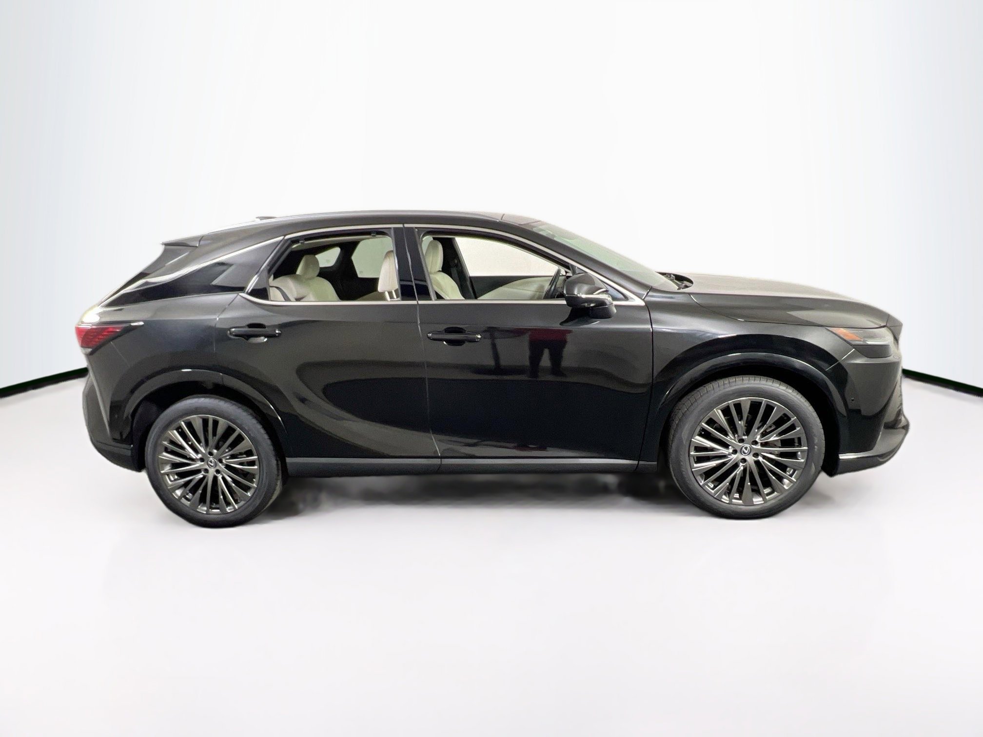 Used 2023 Lexus RX 350 AWD image 4