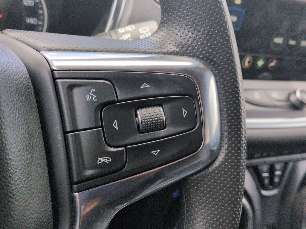 Used 2025 Chevrolet Blazer LT FWD image 21