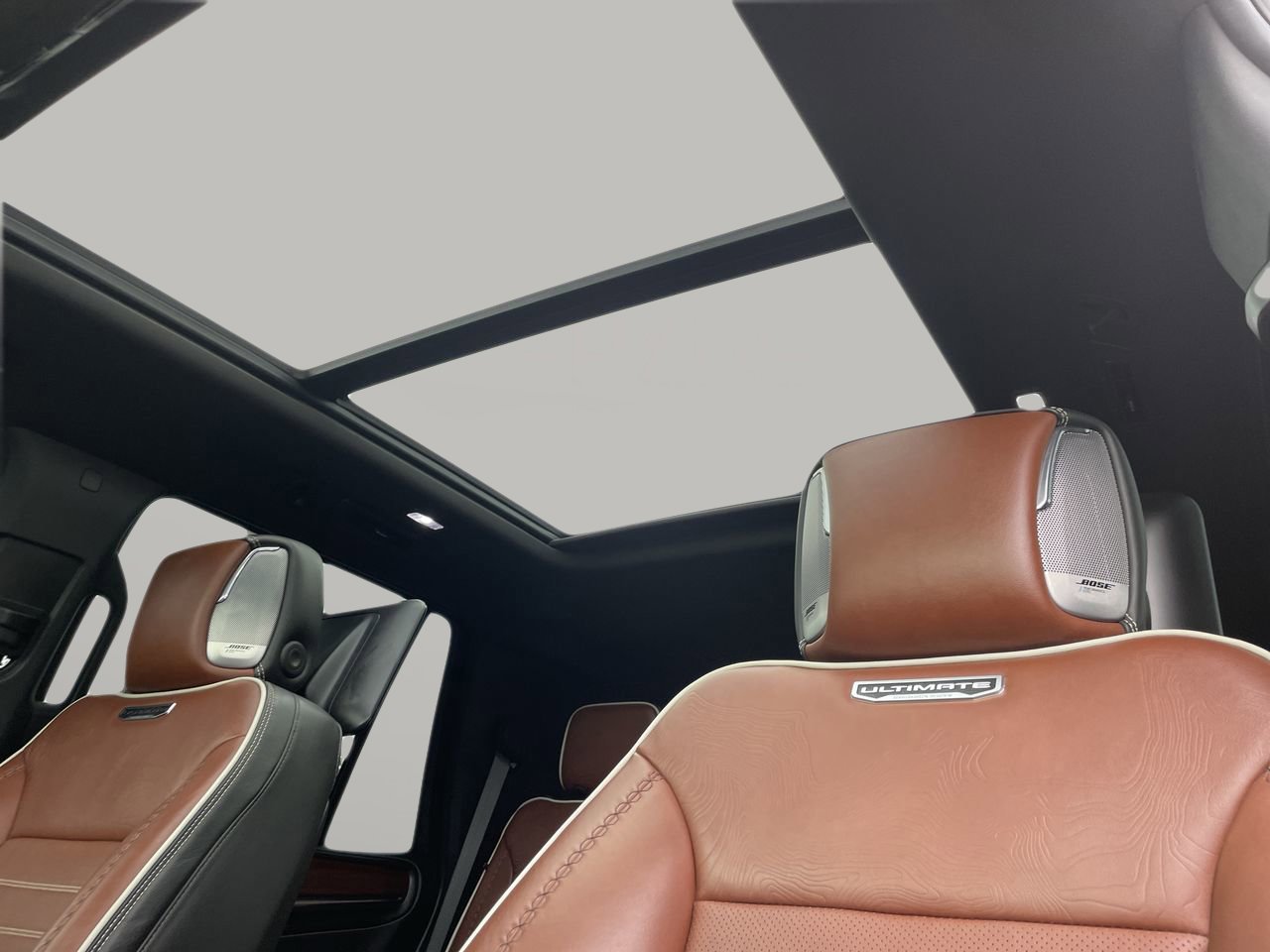Used 2023 GMC Yukon Denali Ultimate w/ LPO, Floor Liner Package image 23