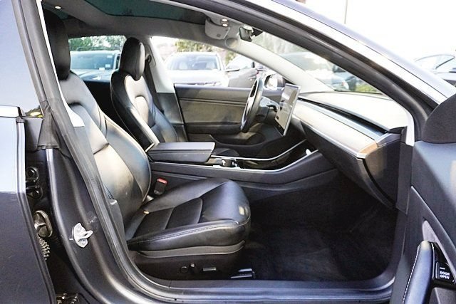 Used 2019 Tesla Model 3 Mid Range RWD image 17